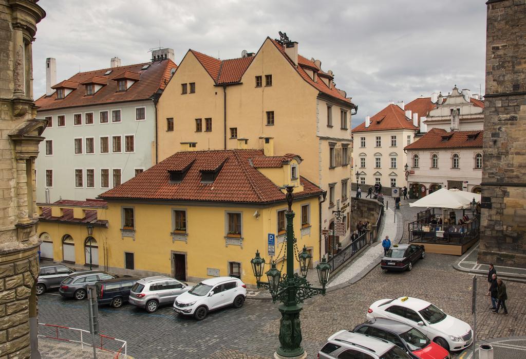 Charles Bridge Bed And Breakfast Praga Exterior foto