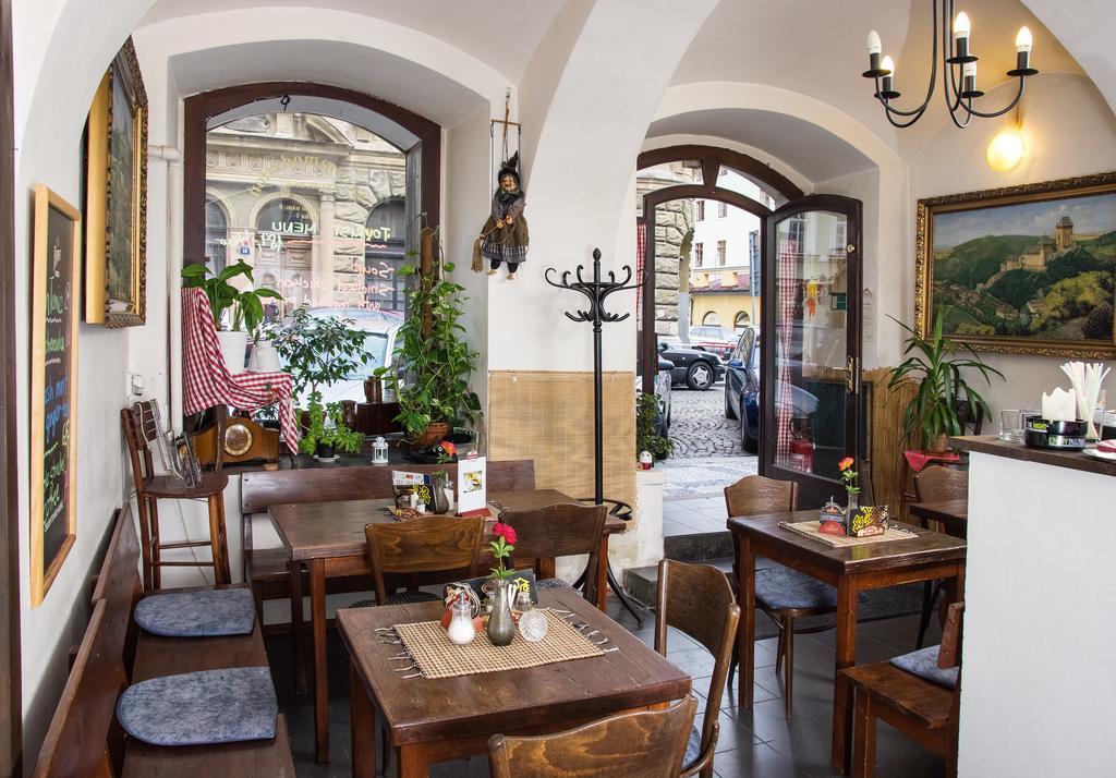 Charles Bridge Bed And Breakfast Praga Exterior foto